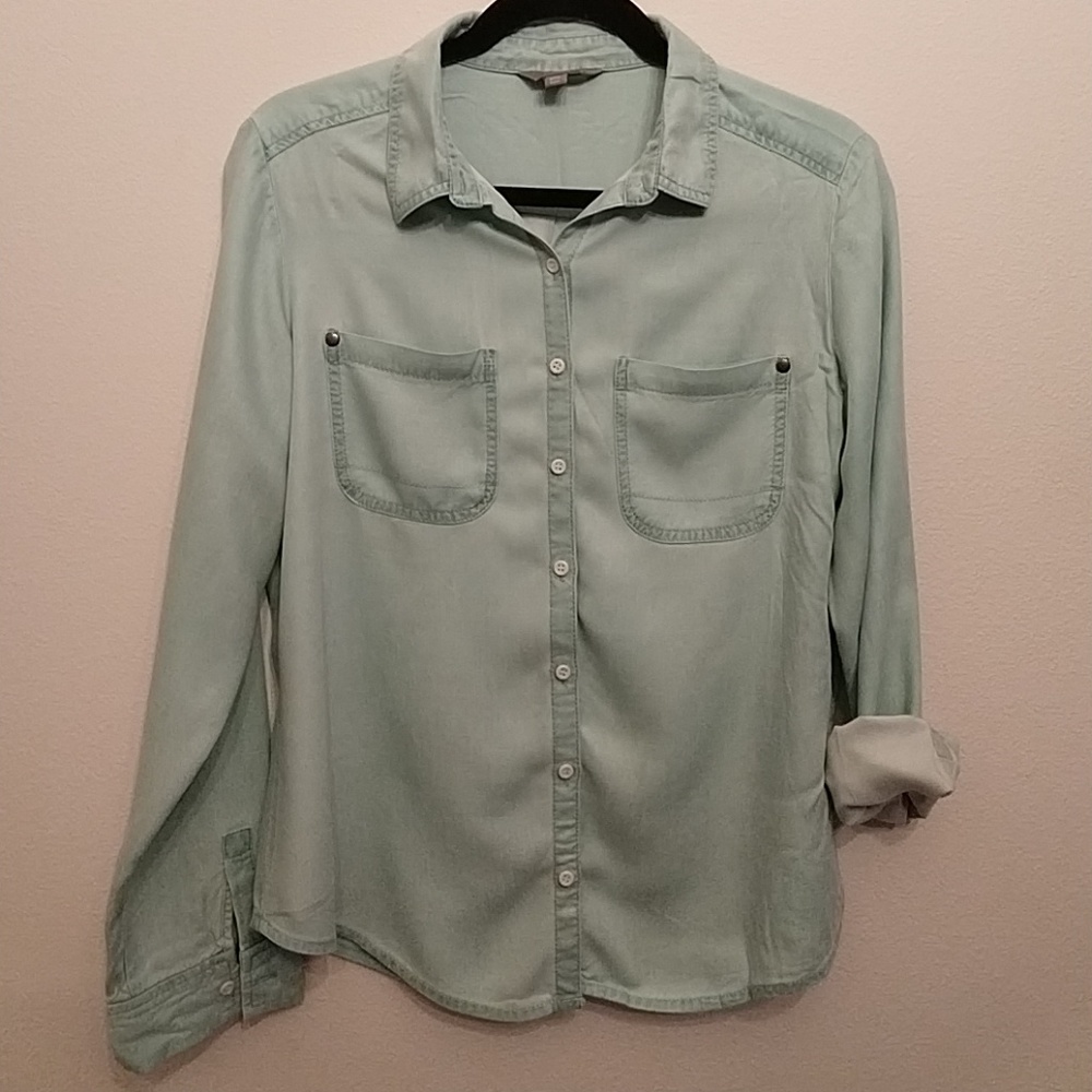 Women's Button-Up Shirt